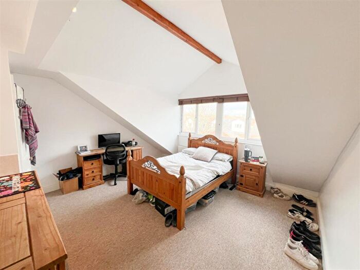 6 Bedroom House To Rent In Cemetery Avenue, Sheffield, S11