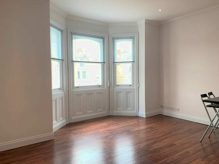 Studio To Rent In Upper Grosvenor Road, Tunbridge Wells, Kent TN1