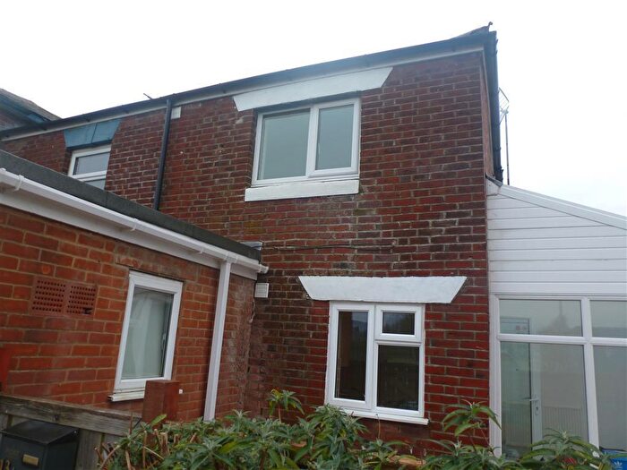 2 Bedroom Flat To Rent In South East Road, Sholing, SO19