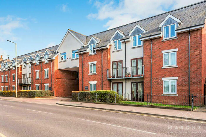 2 Bedroom Flat To Rent In Walsworth Road, Hitchin, SG4