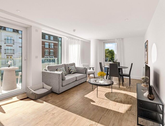 2 Bedroom Apartment To Rent In Station Approach, Epsom, Surrey, KT19