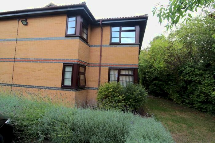 1 Bedroom Flat To Rent In Wedgewood Drive, Cherry Hinton, Cambridge, Cambridgeshire, CB1