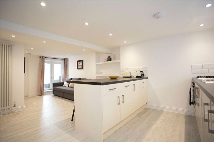 1 Bedroom Flat To Rent In Warwick Road, Worthing, West Sussex, BN11