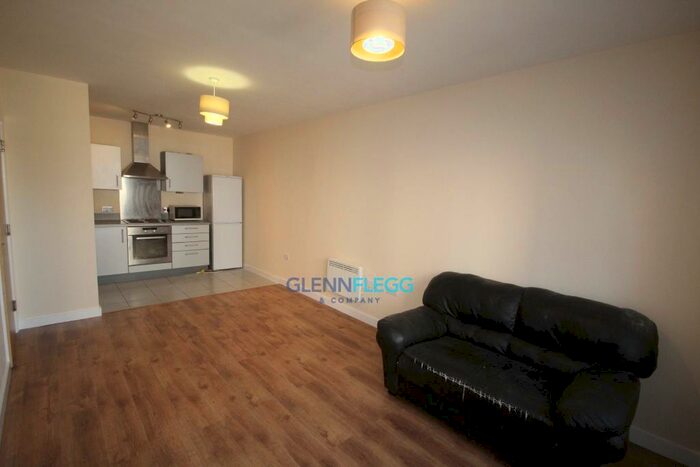 1 Bedroom Flat To Rent In Aspects Court, Central Slough, SL1
