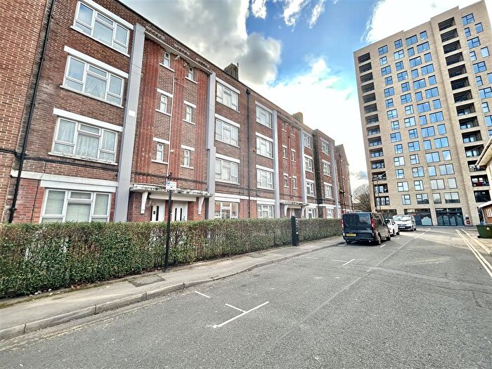 2 Bedroom Maisonette To Rent In Lime Street, Southampton, SO14