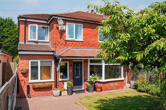 4 Bedroom Semi-Detached House For Sale In Brantingham Road, Chorlton, M21