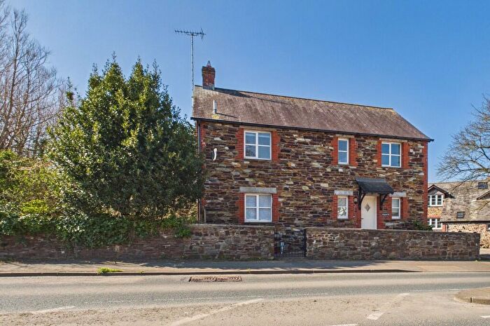 3 Bedroom Detached House For Sale In Howells Road, Stratton, EX23