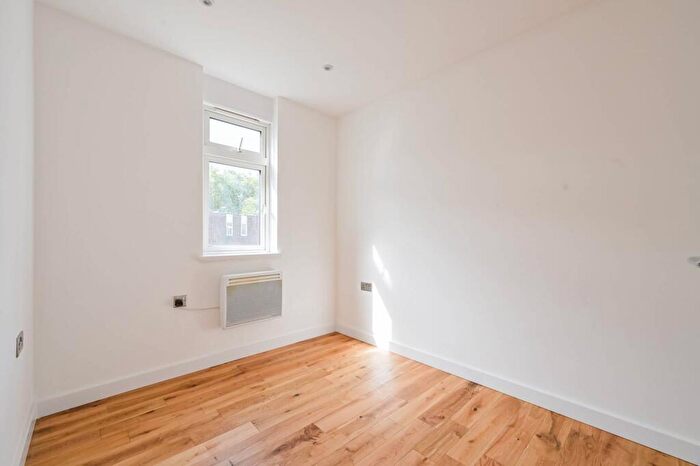 1 Bedroom Flat To Rent In Roebourne Way, , Docklands, London, E16