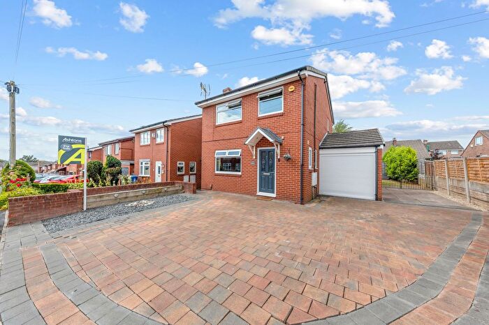 3 Bedroom Detached House For Sale In Woolton Close, Ashton-In-Makerfield, WN4