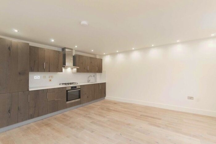 1 Bedroom Flat To Rent In Fulham Road, London, SW6