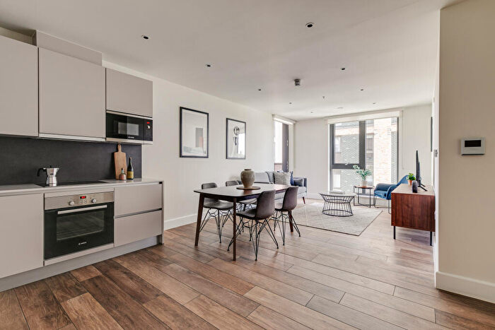 2 Bedroom Apartment To Rent In Walton Heights, London, SE8