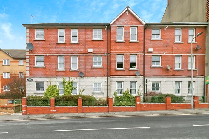 1 Bedroom Flat For Sale In Dock View Road, Barry, CF63