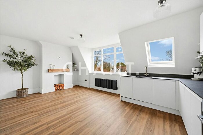 2 Bedroom Flat To Rent In Nether Street, London, N3