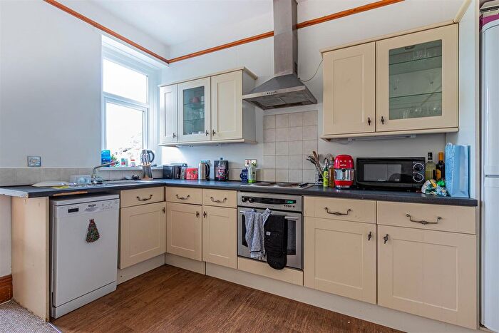 3 Bedroom Flat To Rent In Penhill Road, Pontcanna, CF11