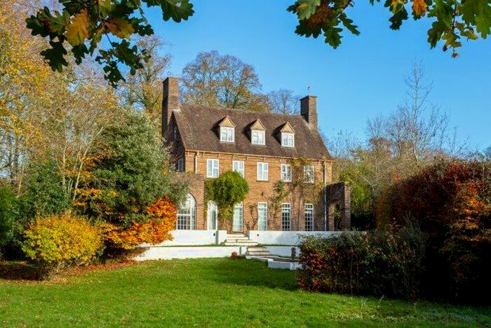 6 Bedroom Property To Rent In Old Boars Hill, Oxford, OX1