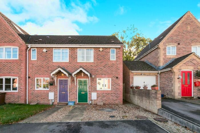 2 Bedroom End Of Terrace House To Rent In St. Christophers Close, Aldershot, GU12