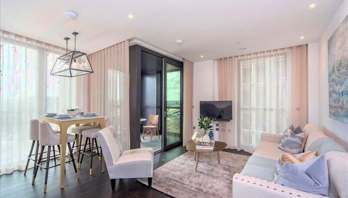2 Bedroom Apartment To Rent In Thornes House, Nine Elms, SW11