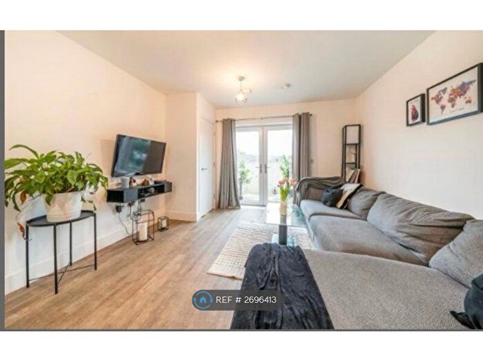 2 Bedroom Flat To Rent In Calla Court, Harrow, HA2