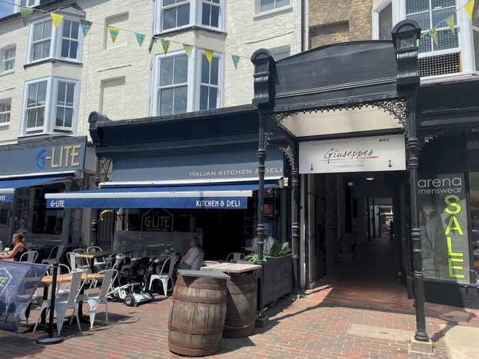 House To Rent In Hmo, A Warwick Street, Worthing, BN11