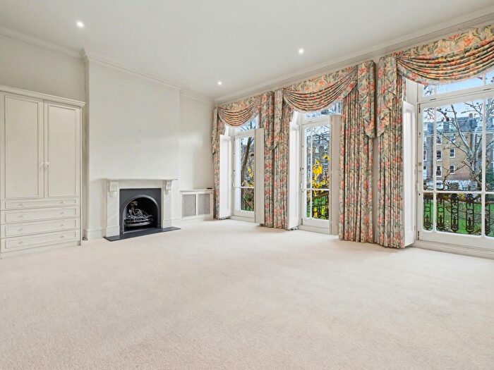3 Bedroom Flat For Sale In Warrington Crescent, Little Venice, W9