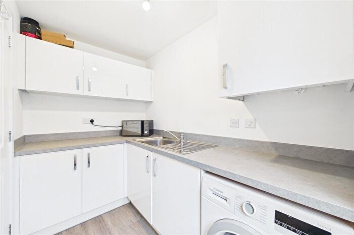 4 Bedroom Detached House For Sale In Fingal Crescent, Spencers Wood, Reading, Berkshire, RG7