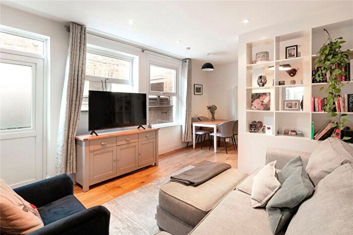 2 Bedroom Flat For Sale In Sellincourt Road, London, SW17