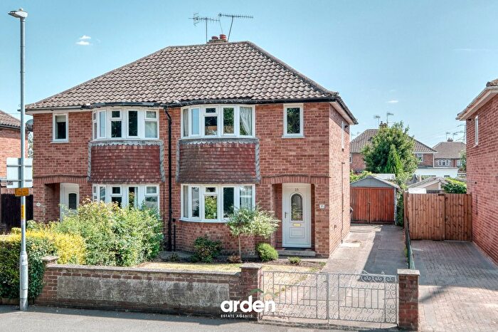 3 Bedroom Semi Detached House For Sale In Oldbury Road, Worcester, WR2