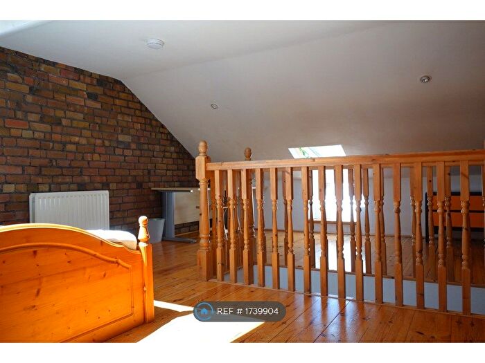 4 Bedroom Terraced House To Rent In Shaftesbury Avenue, Bristol, BS6