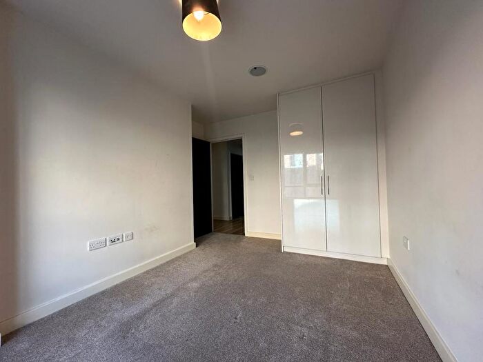 2 Bedroom Flat To Rent In Commander Avenue, Emerald House, NW9