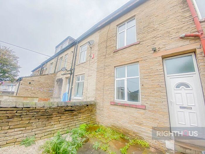 3 Bedroom Terraced House For Sale In Sheridan Street, Bradford, BD4