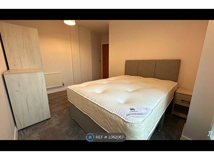 2 Bedroom Flat To Rent In Brook House, Manchester, M15