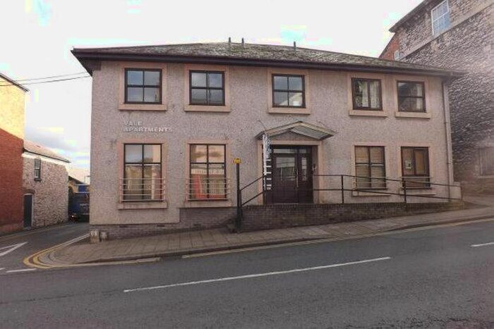 2 Bedroom Flat To Rent In - Vale Street, Denbigh, LL16