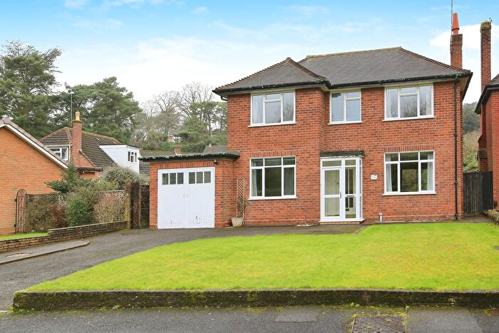 3 Bedroom Detached House For Sale In Bridgnorth Road, Wolverhampton, West Midlands, WV6