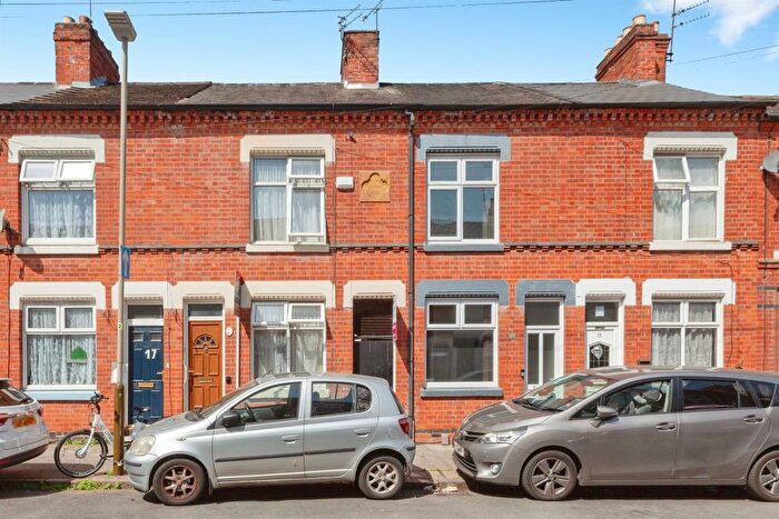3 Bedroom Terraced House For Sale In Laurel Road, Leicester, LE2