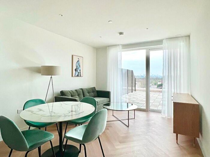 1 Bedroom Flat For Sale In The Hyde, London, NW9