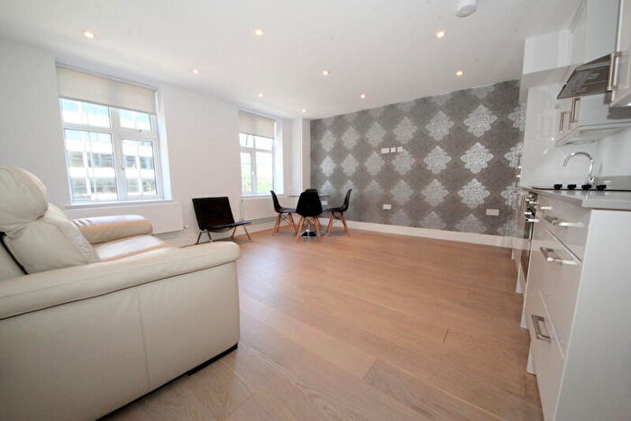1 Bedroom Flat To Rent In High Street, London, N14