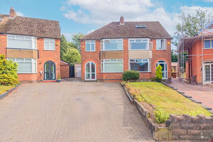 4 Bedroom Semi Detached House For Sale In Velsheda Road, Shirley, Solihull, B90