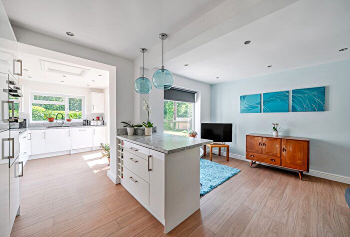 3 Bedroom Bungalow For Sale In Broomhill Lane, Clutton, Bristol, BS39