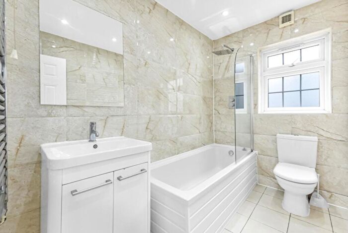 1 Bedroom Flat To Rent In Flat, High Road Wembley, HA9