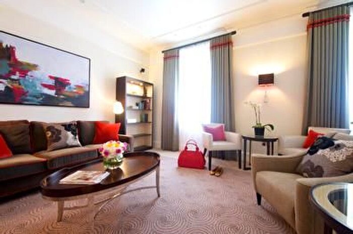 6 Bedroom Flat To Rent In London, SW1E