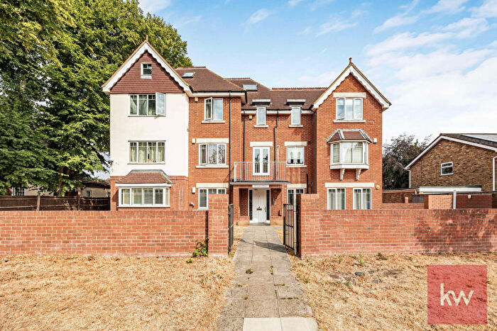 2 Bedroom Apartment For Sale In Boyn Hill Avenue, Maidenhead, Berkshire, SL6