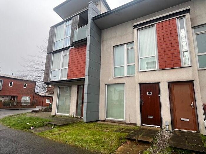 1 Bedroom Town House For Sale In Bell Crescent, Manchester, Greater Manchester, M11