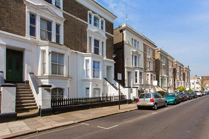 2 Bedroom Flat To Rent In Louvaine Road, London, SW11