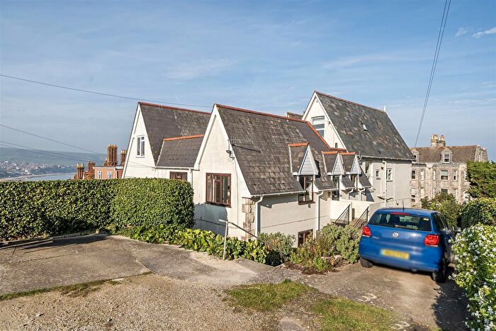 2 Bedroom Flat For Sale In Park Road, Swanage, BH19
