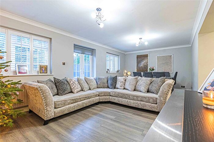 5 Bedroom End Of Terrace House For Sale In Long Chaulden, Chaulden, Hemel Hempstead, Hertfordshire, HP1