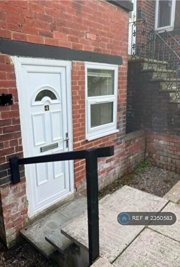 1 Bedroom Flat To Rent In Stanningley Road, Leeds, LS12