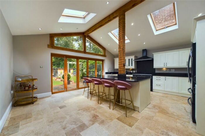 5 Bedroom Semi-Detached House For Sale In Tenaplas Drive, Upper Basildon, Reading, Berkshire, RG8