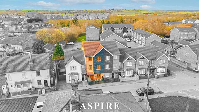 4 Bedroom Town House For Sale In ***Rear Parking & Garage*** Victoria Road, Stanford Le Hope, Thurrock, SS17