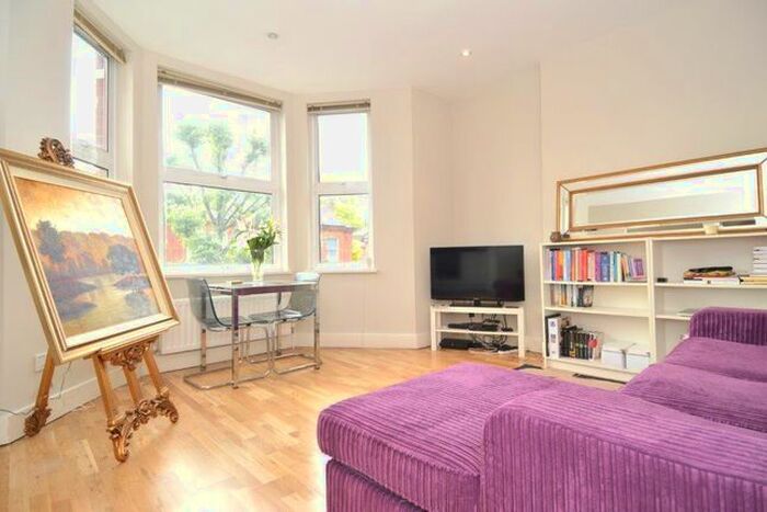 1 Bedroom Flat To Rent In Skardu Road, Cricklewood, NW2