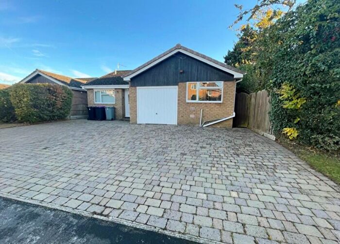 3 Bedroom Bungalow To Rent In Barrowby, Grantham, Lincs, NG32